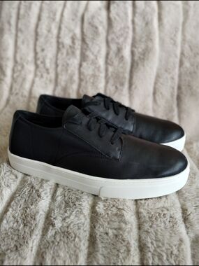 Eileen Fisher Black Leather Lace-Up Sneakers Women’s 9 Minimalist Comfort Shoes